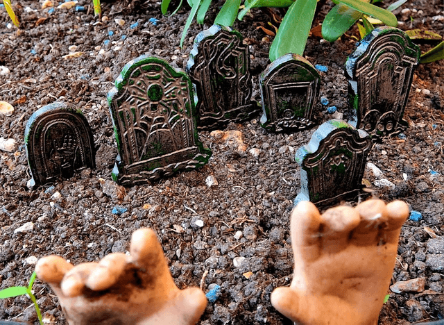 Gravestone Plant Pot Decor