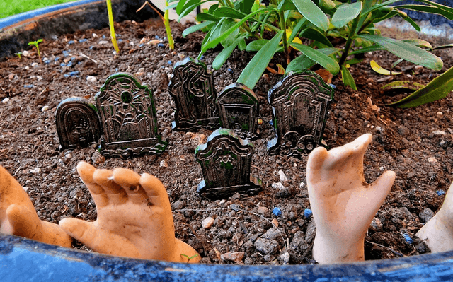 Gravestone Plant Pot Decor